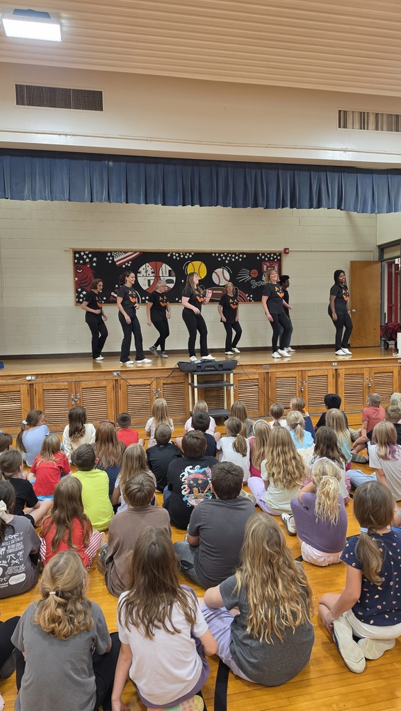 Third grade students celebrate Missouri Day!