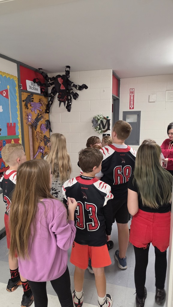 LWJE Student Council members judge Halloween doors!