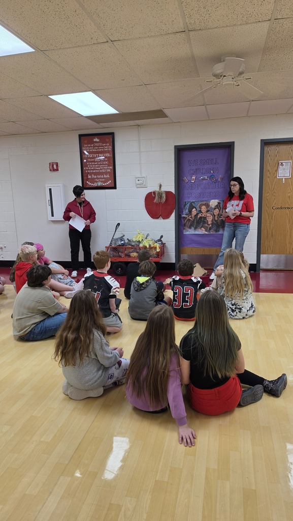 LWJE Student Council members judge Halloween doors!