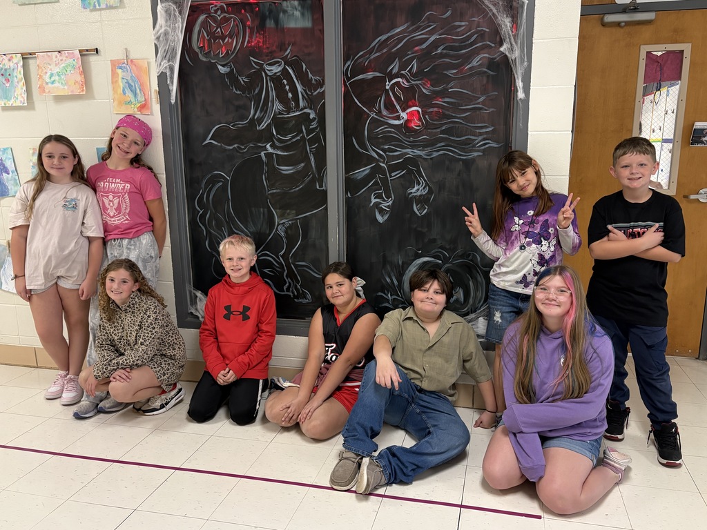 LWJE Student Council members judge Halloween doors!