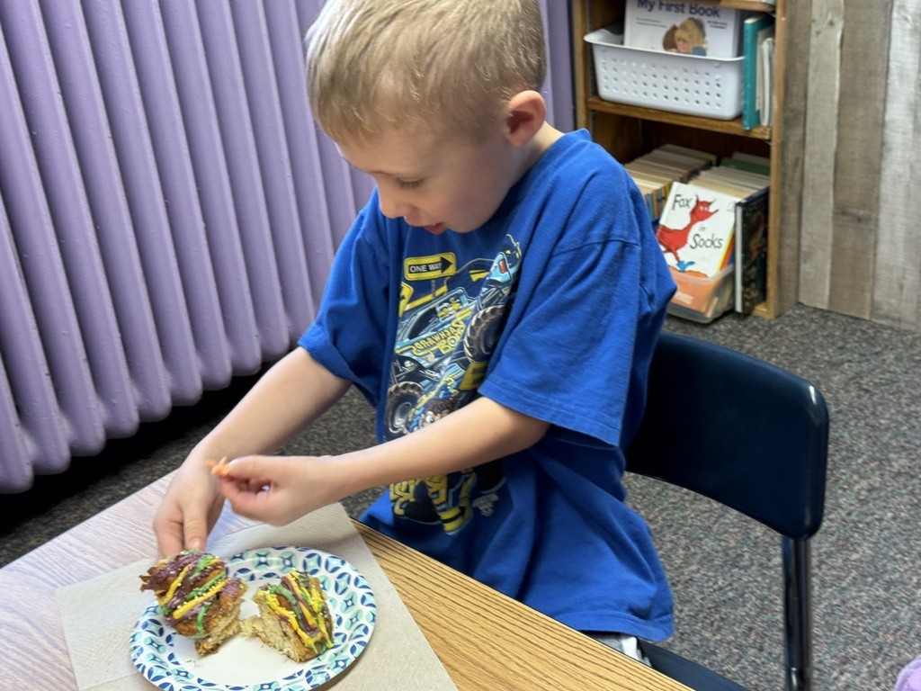   Kindergarten - Kings Cake 👑 