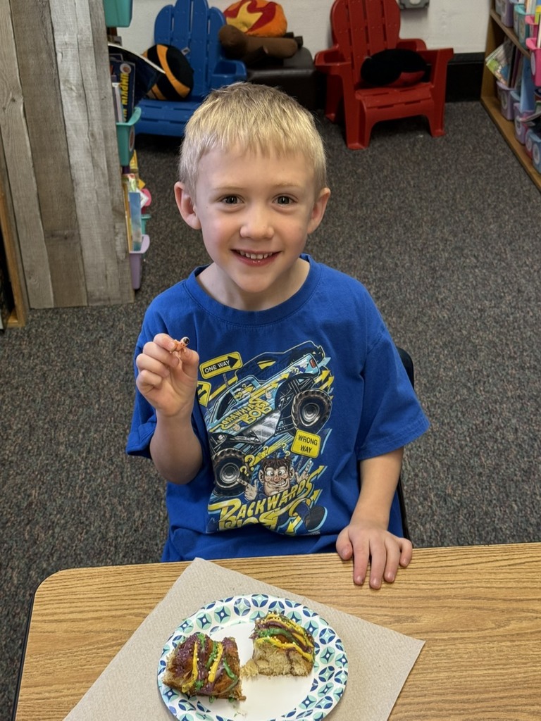   Kindergarten - Kings Cake 👑 