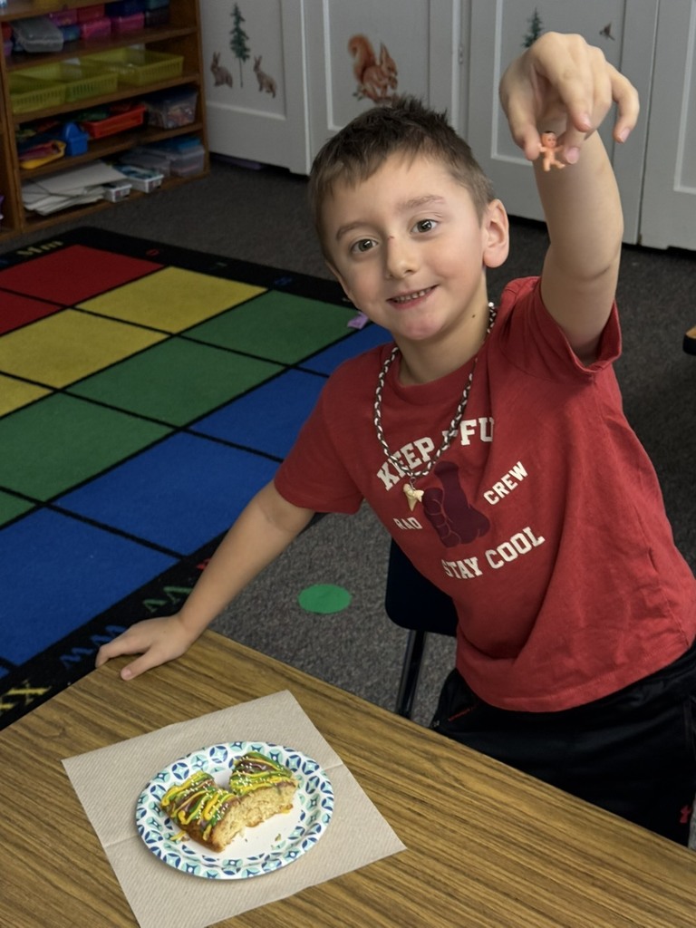   Kindergarten - Kings Cake 👑 