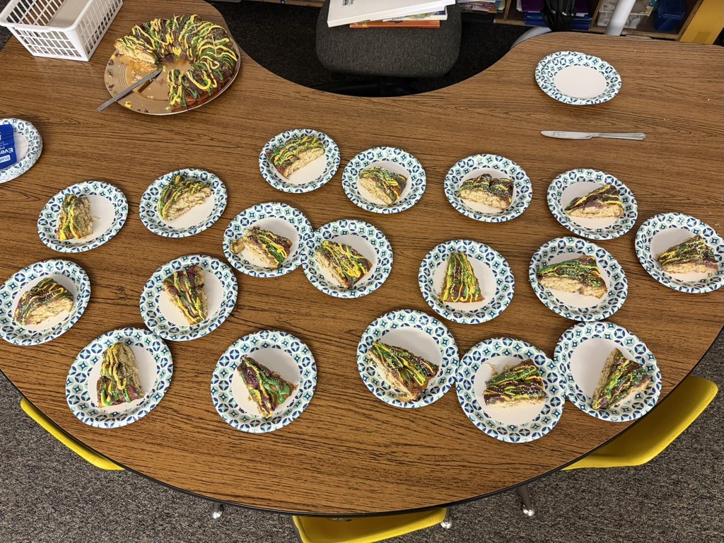   Kindergarten - Kings Cake 👑 