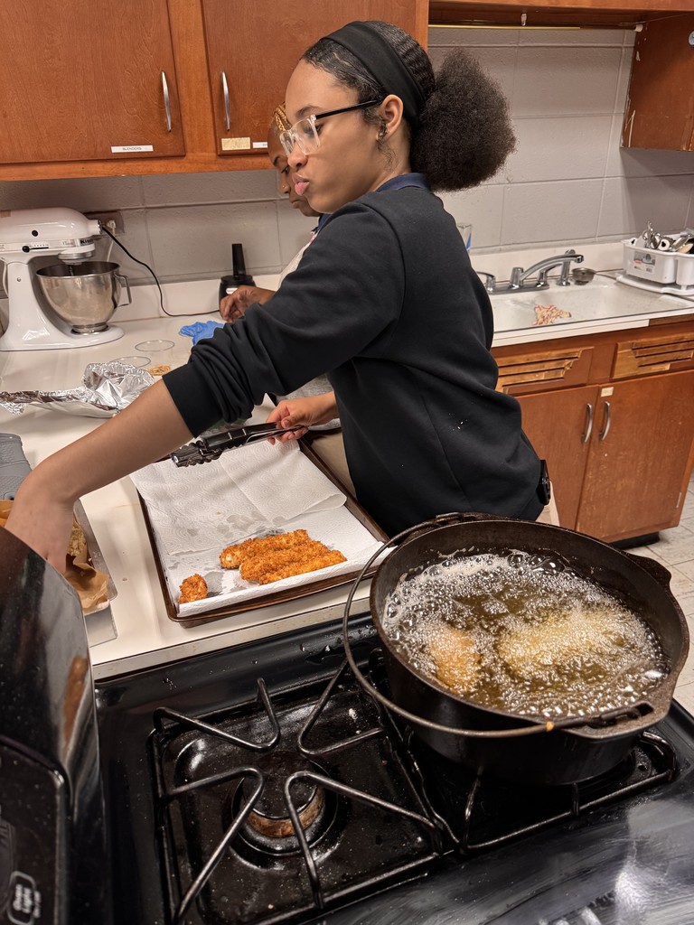 Frying mozzarella sticks