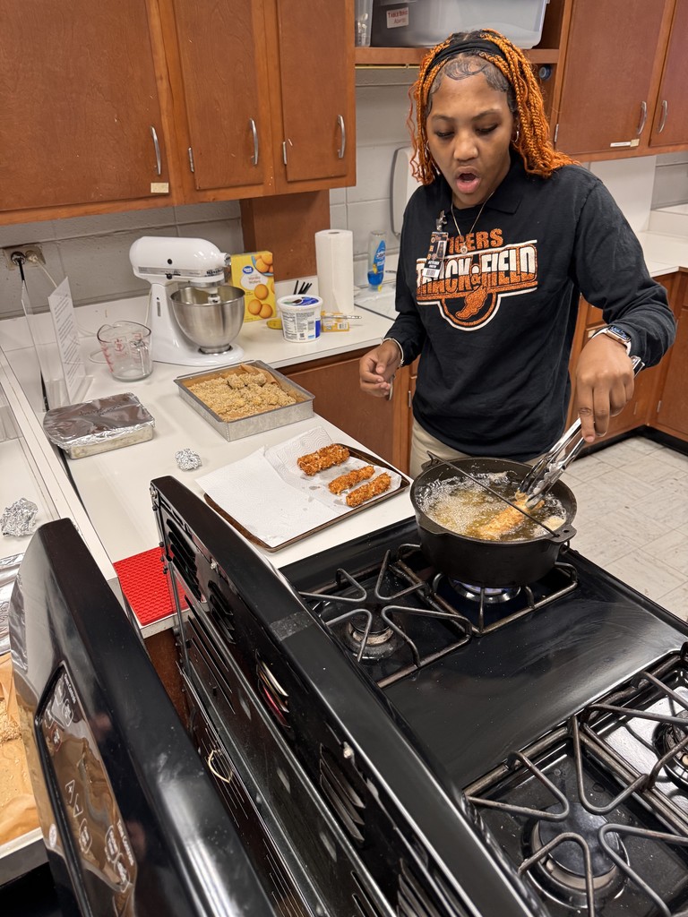 Frying mozzarella sticks