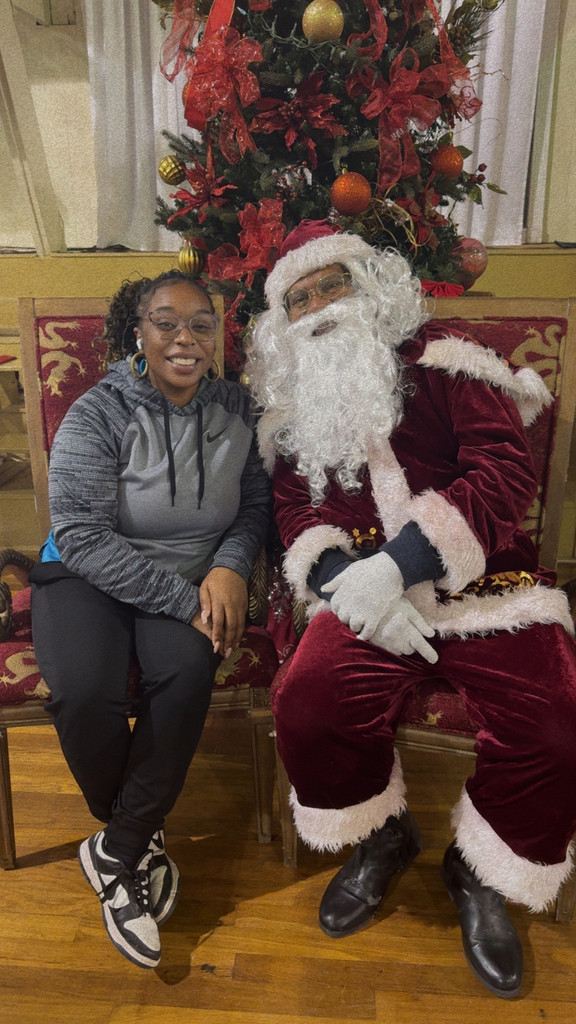 Students serving veterans and elderly