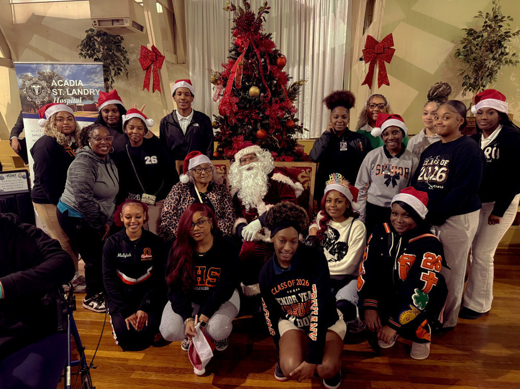 Students serving veterans and elderly