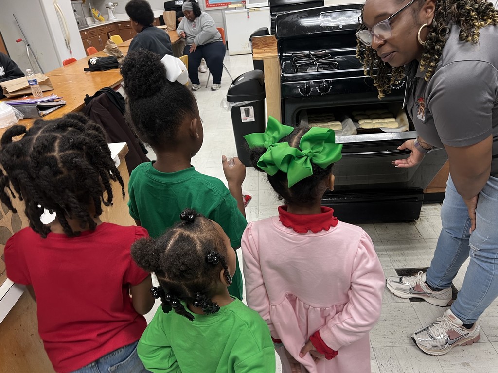 Christmas Cookie activity with Food & Nutrition and Lawtell Head Start students