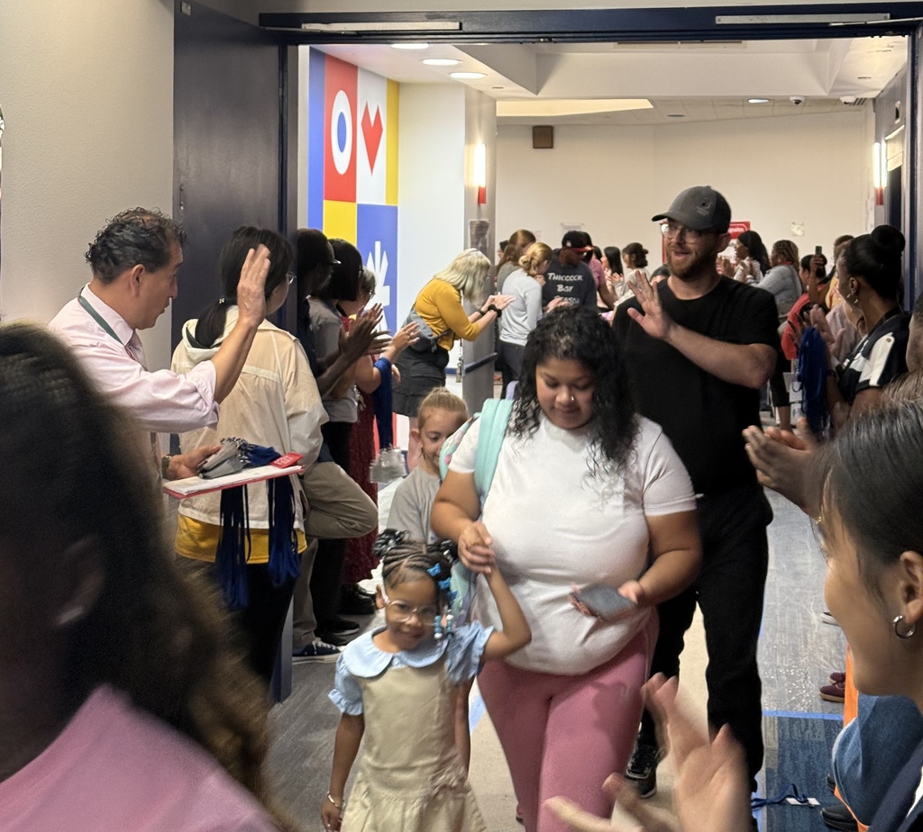PreK and Kindergarten Students Return to SLLIS 