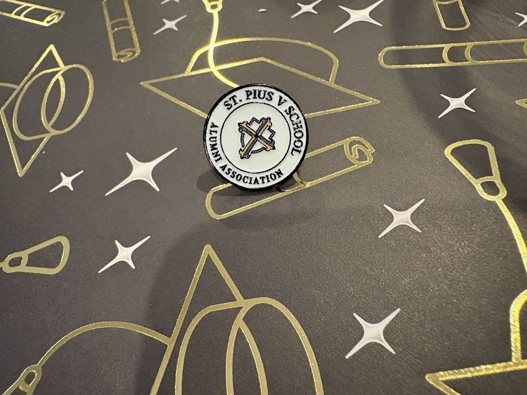 Alumni Pin
