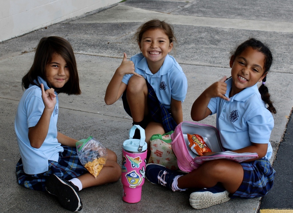 More smiling students at SAS.