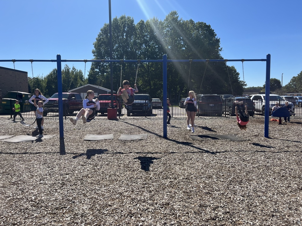 Bulldog Boost Summer Reading Tailgate!