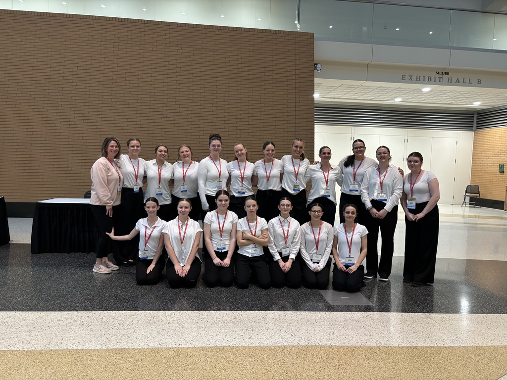 TEC Cosmetology students pose at the SkillsUSA competition