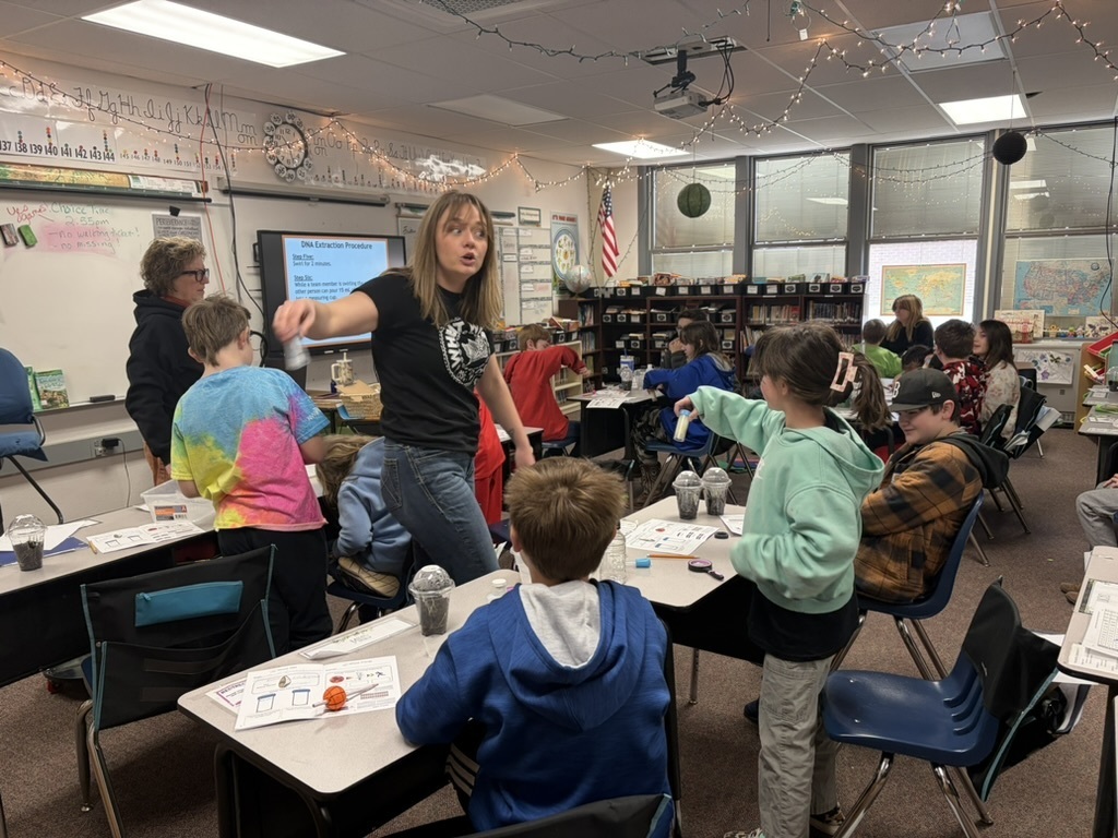 111586A9-B106-427A-B4A7-6B5401A863A8_1_105_c