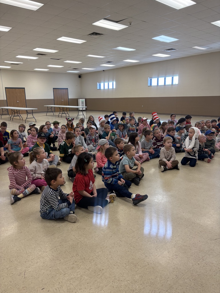 guest reader Jasmine Morgan reads to children