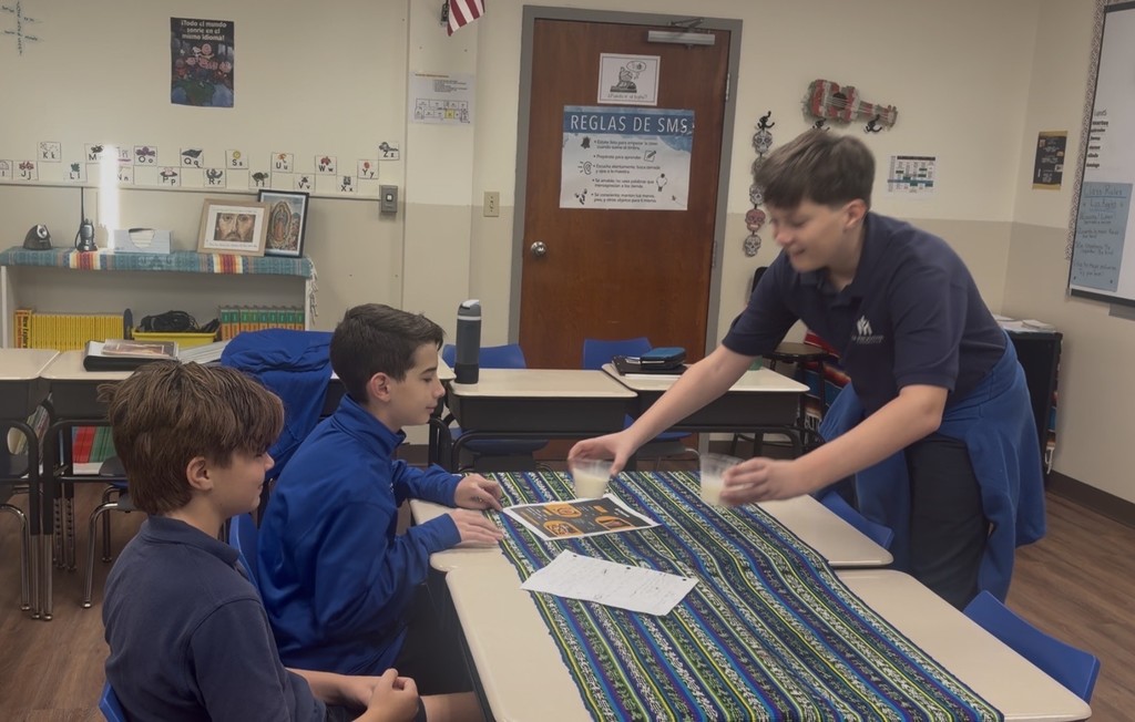 7th grade Spanish Class