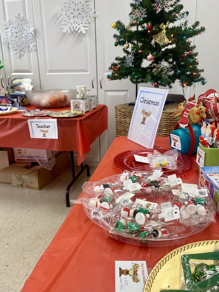 merry moose holiday shop