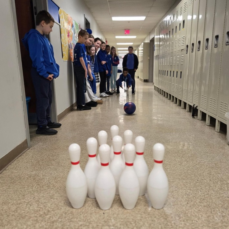 grade 4 science students