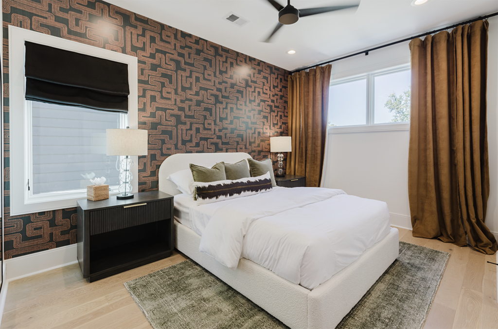 silent auction preview