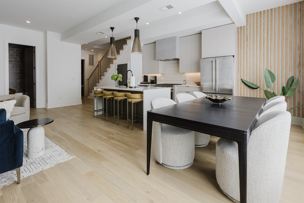 silent auction preview