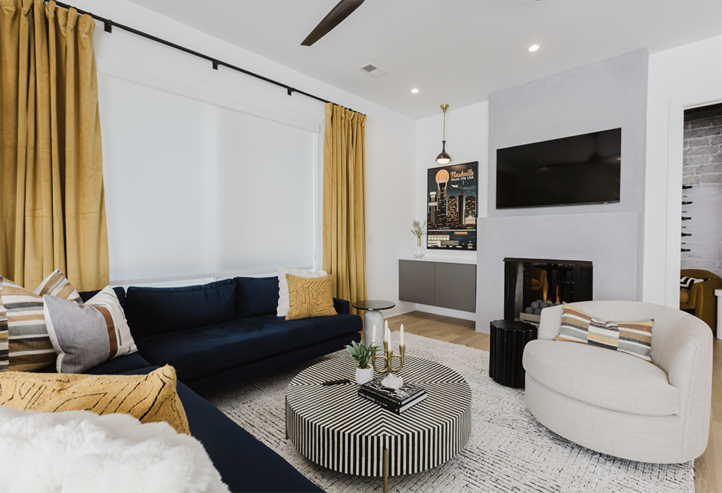 silent auction preview