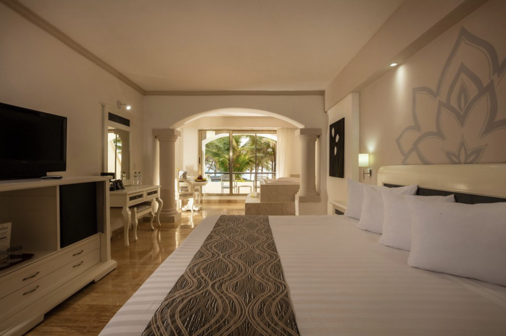 silent auctiuon previews