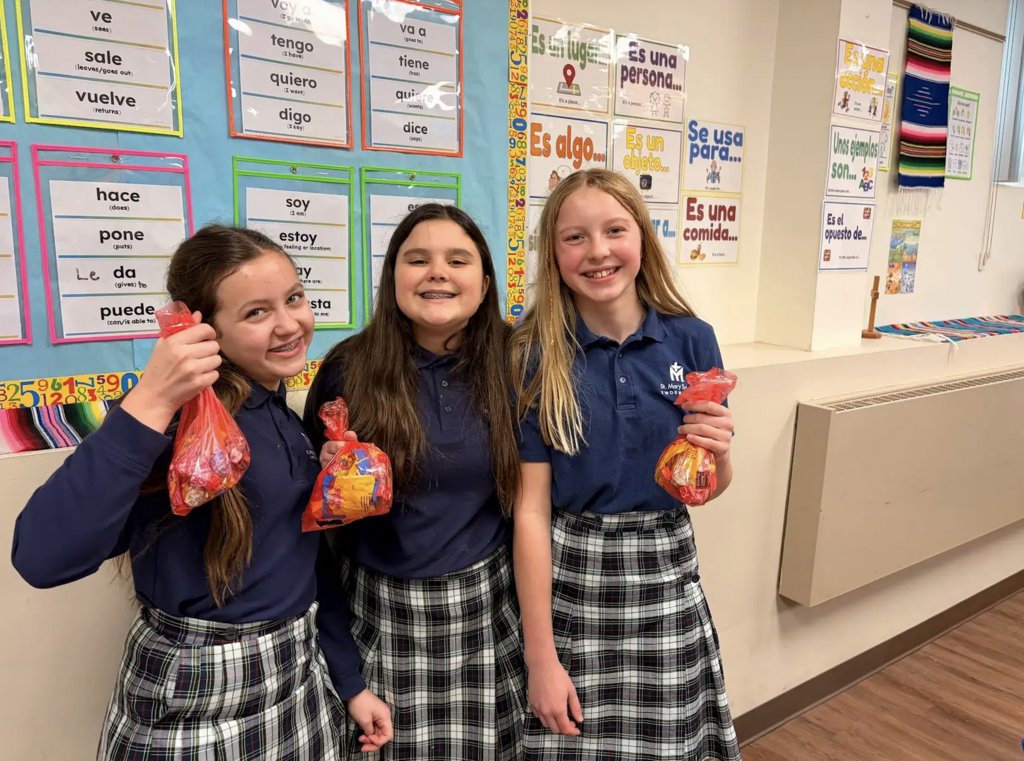 SMS students celebrate Cinco de Mayo 