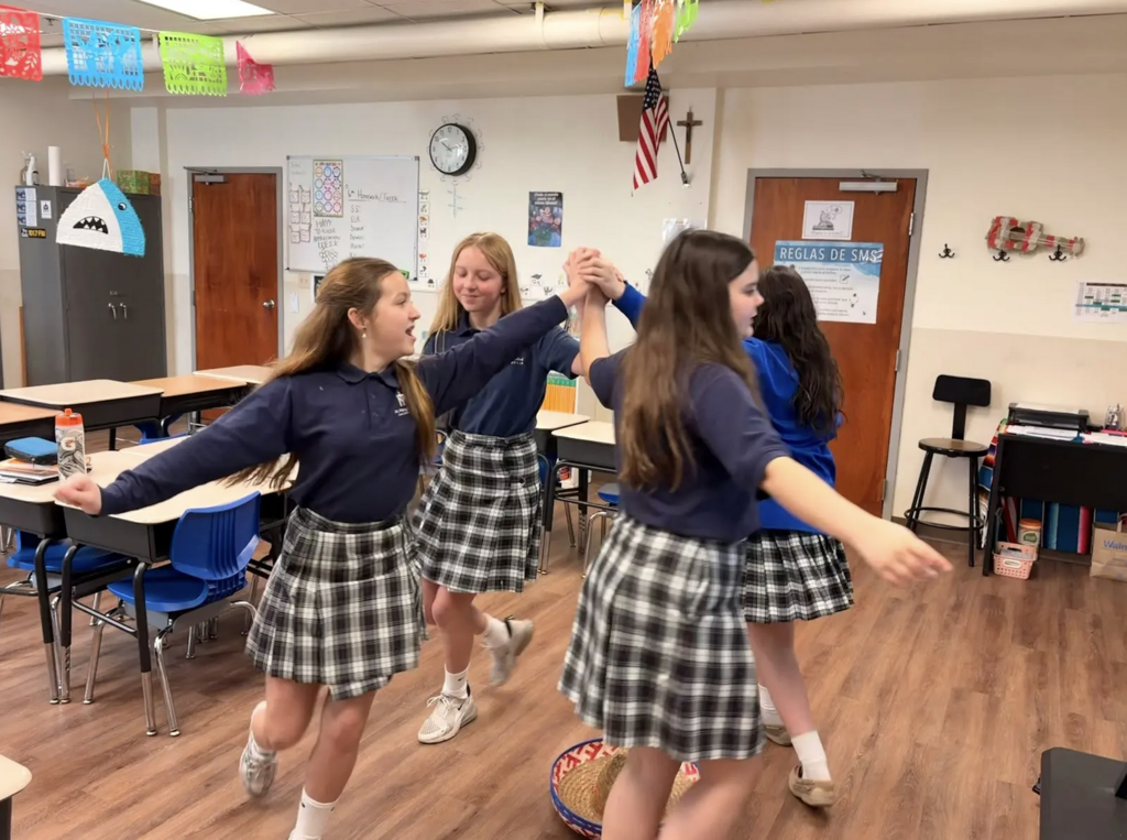 SMS students celebrate Cinco de Mayo 