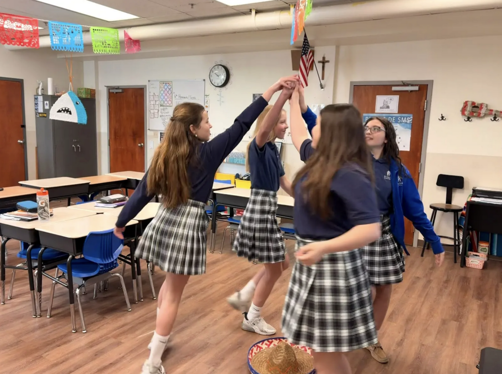 SMS students celebrate Cinco de Mayo 