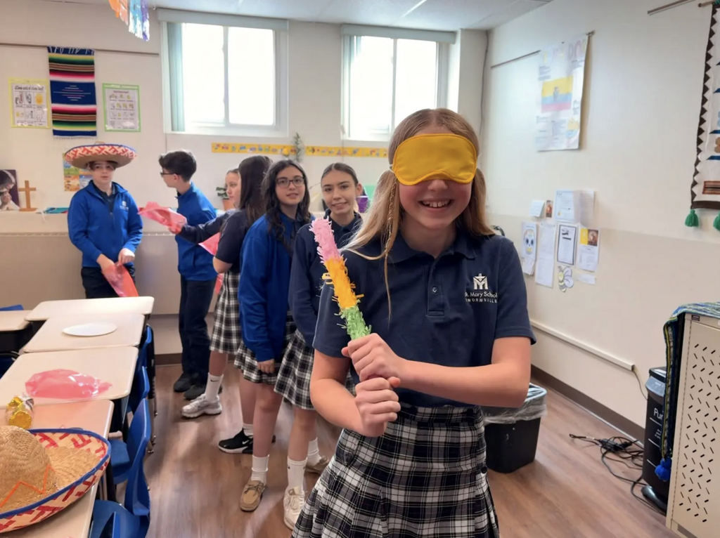 SMS students celebrate Cinco de Mayo 
