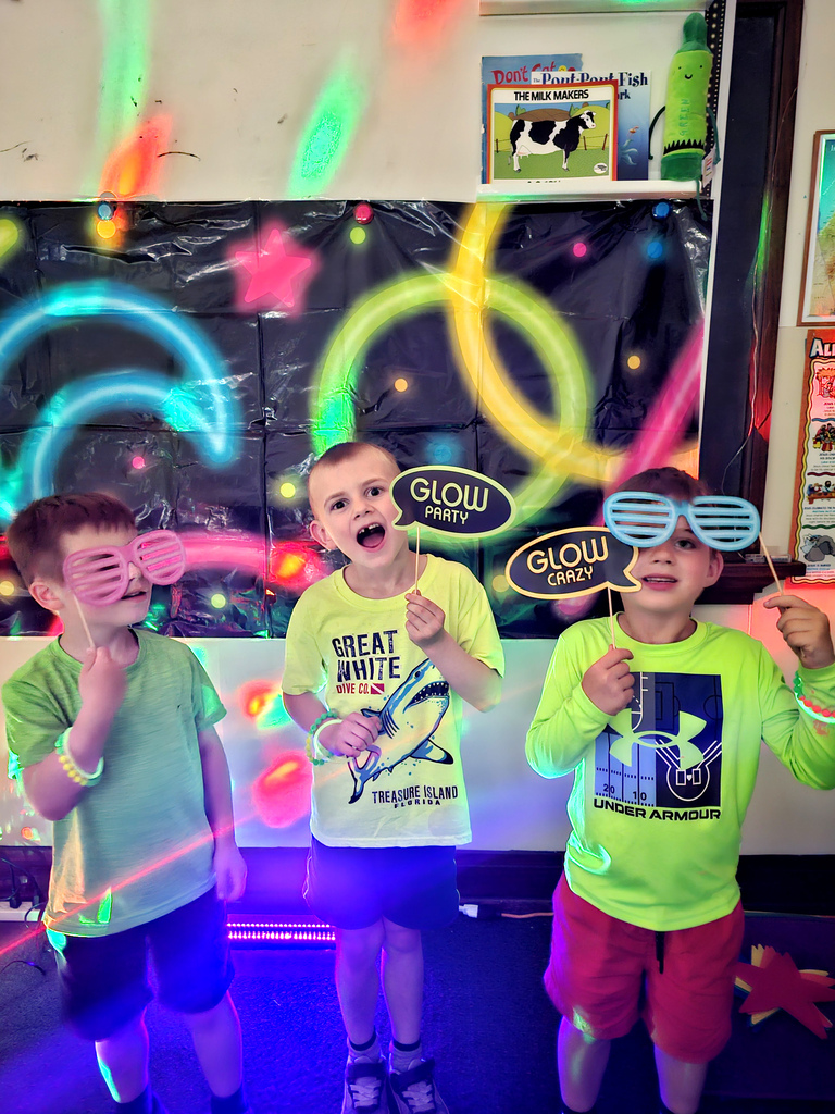 Kindergarten Glow Party 