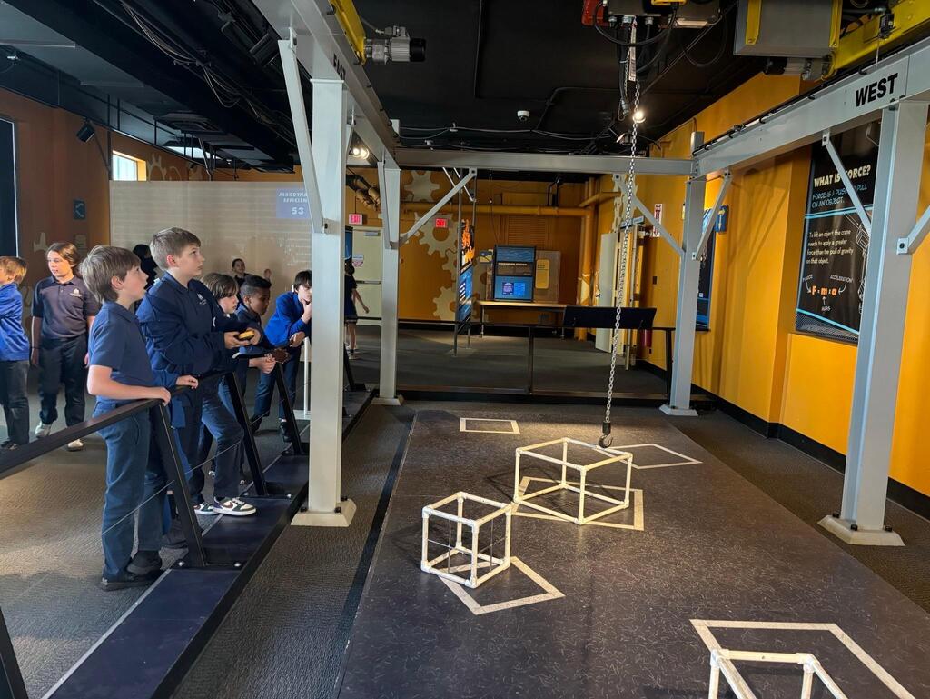 Grades 4 & 5 students build model bridges & explore the Buffalo Museum of Science