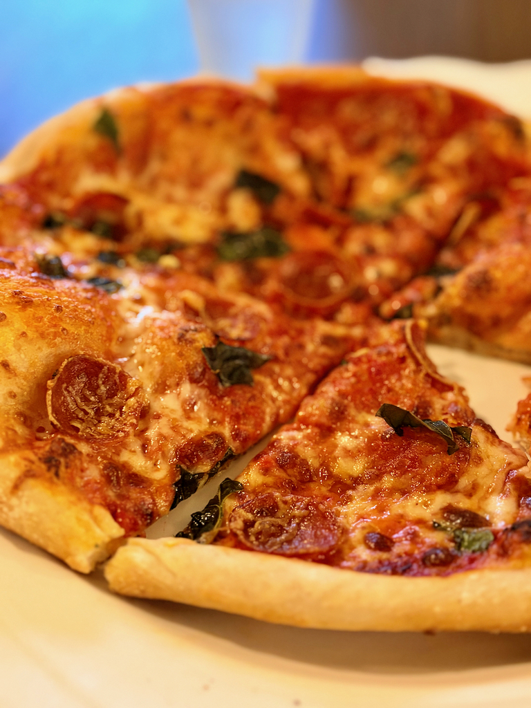 teachers make pizza at Terra House