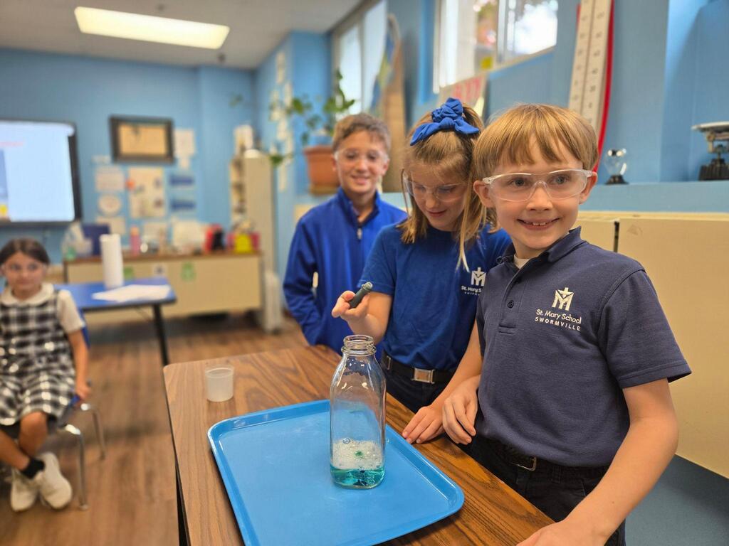 students making elephanty toothpaste