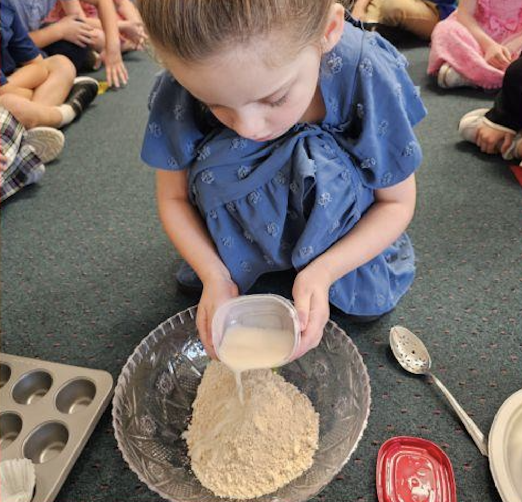 Kindergarten class learns about apples and johnny appleseed