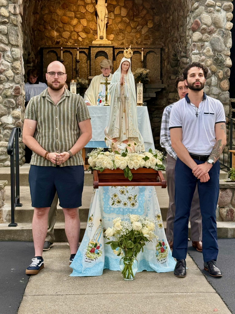 Our Lady of Fatima statue