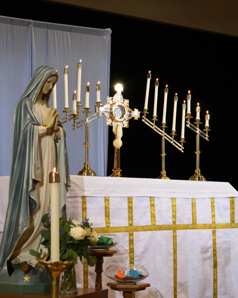 Jesus exposed on the altar