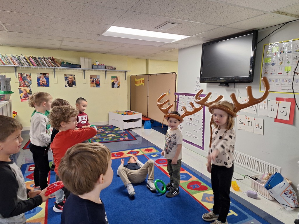 Reindeer ring toss