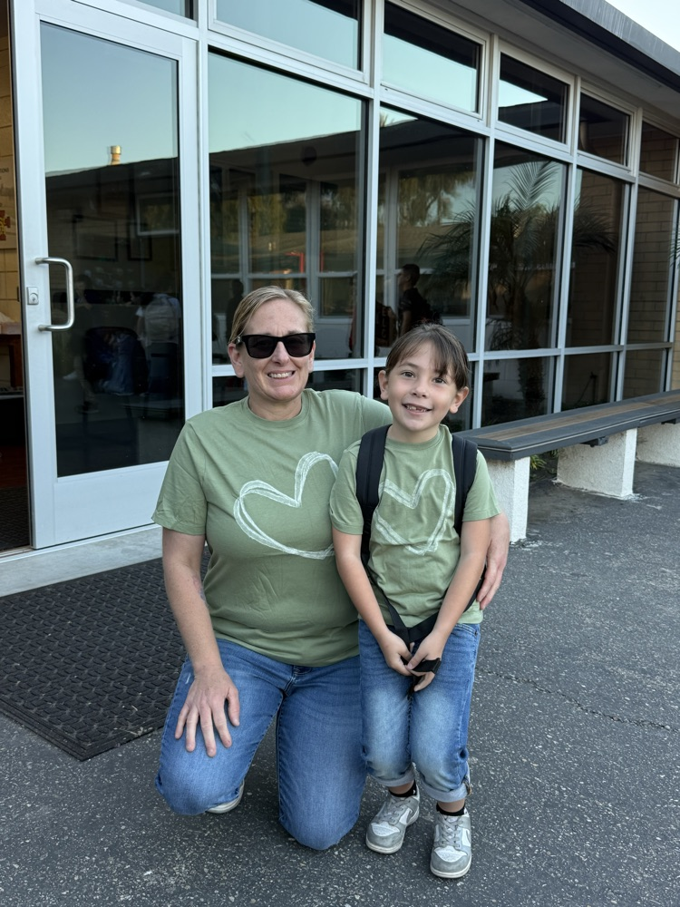 Red Ribbon: Twin day because we are stronger together!