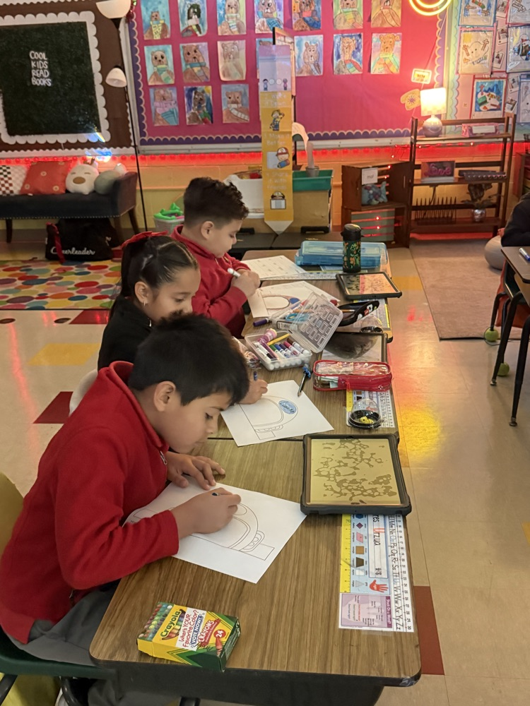 👩🚀🚀 First Grade Astronaut Day Our first graders explored space science through hands-on activities, creative learning, and curiosity-filled discussions about the sun, moon, and stars. Learning truly took off today! 🌎✨