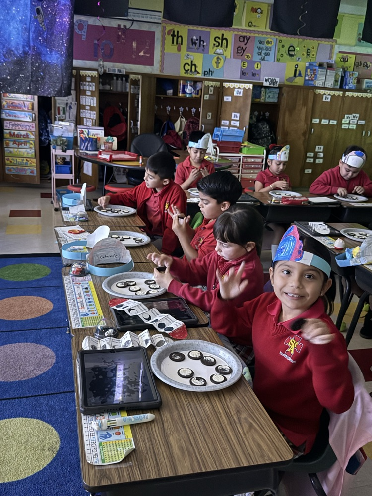 👩🚀🚀 First Grade Astronaut Day Our first graders explored space science through hands-on activities, creative learning, and curiosity-filled discussions about the sun, moon, and stars. Learning truly took off today! 🌎✨