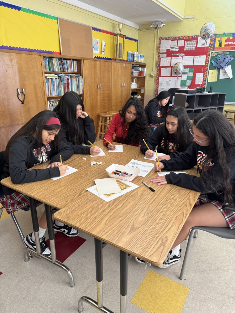 In yesterday’s @arttrekinc, our students learned about Egyptian papyrus and then illustrated their own papyrus.