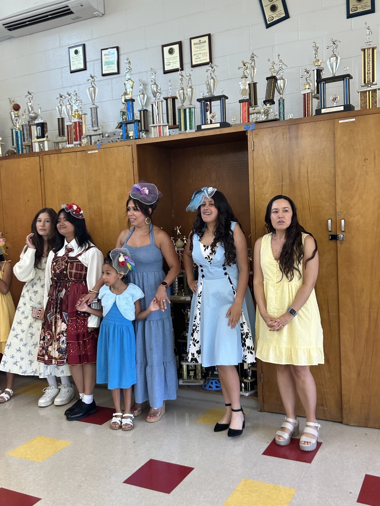 Mother daughter tea