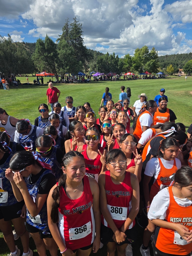 Picture of St. Michael Indian SchoolMiddicle school cross country competing in theChuck Hardt cross country invitational