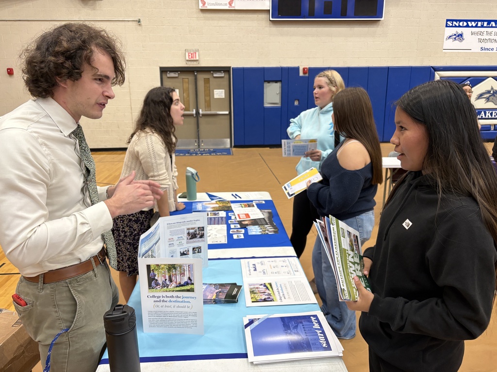 Ashley Johnson with a William & Lee University rep