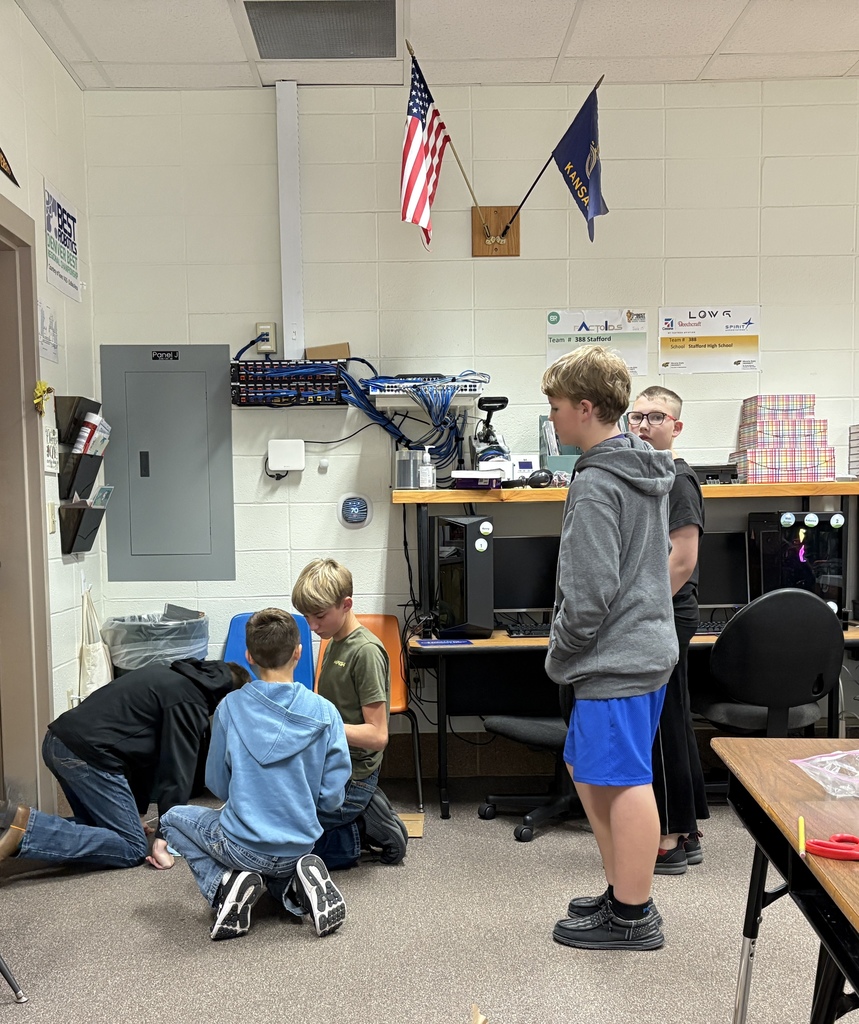 7th graders working in groups