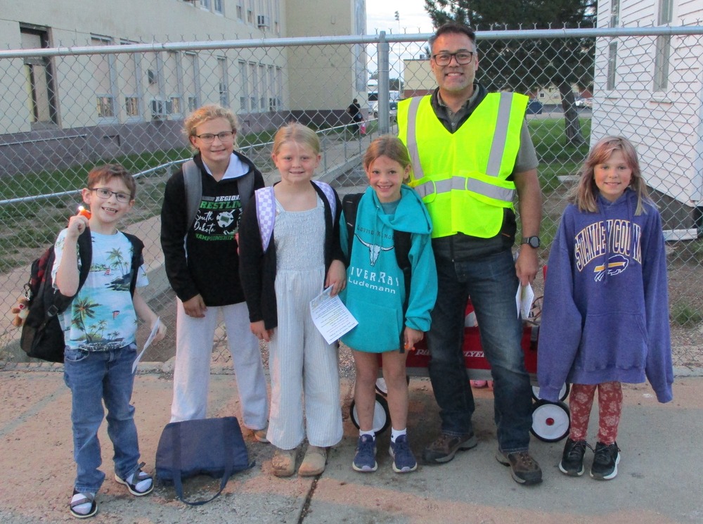 Dot Walk or Bike to School