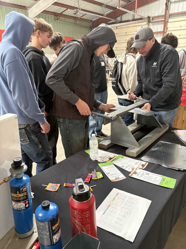 ag systems class at agc workshop