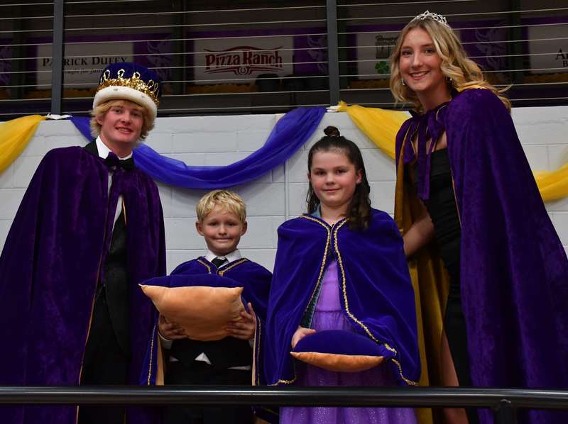 homecoming royalty and crown bearers